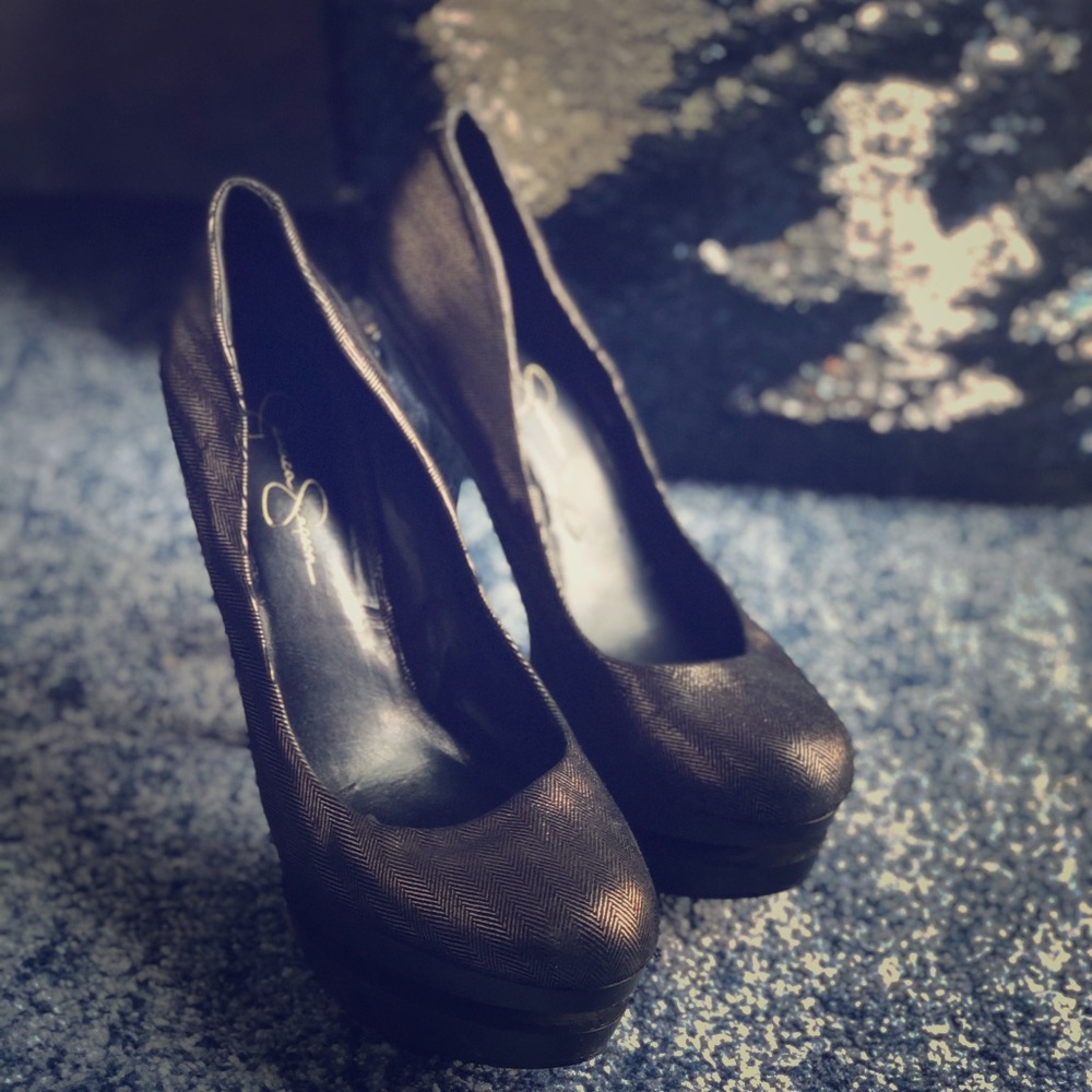 Jessica Simpson Platform Patterned Pumps